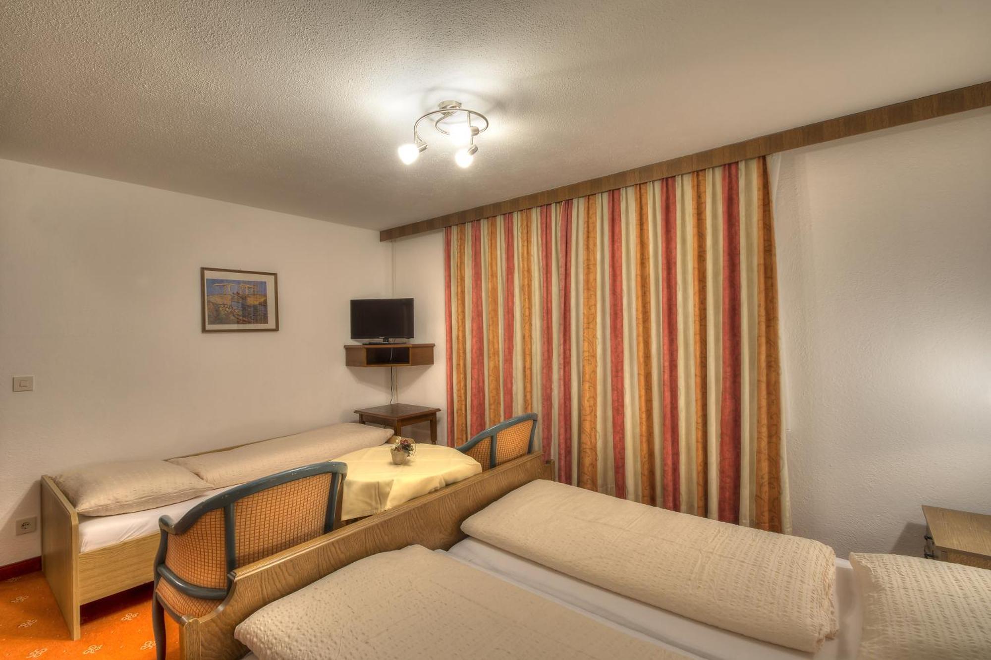 Ferienhaus Bergkristall Pettneu am Arlberg Esterno foto